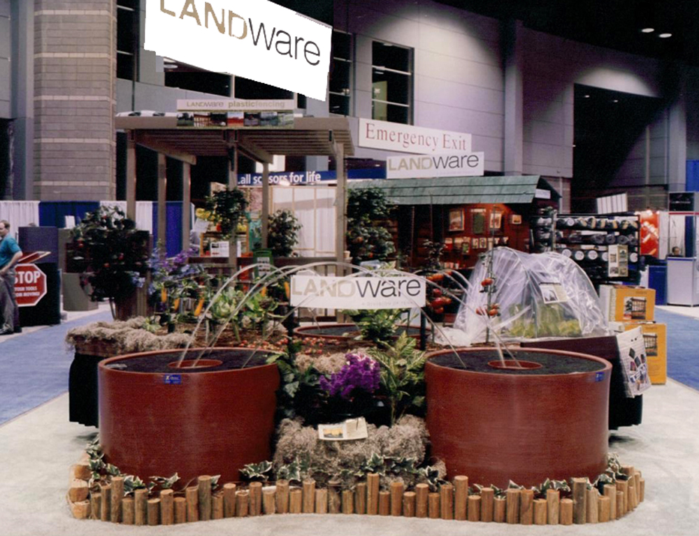 leap-jet fountains in Landware exhibit at International Hardware Show